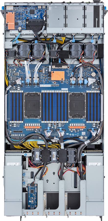 G593-SD0 — Wnętrze od góry — płyta MSB3-G40, dwa gniazda LGA-4677, 32 DIMM
